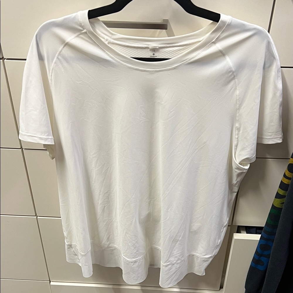 Lululemon Athletica Classic White Short Sleeve Top
